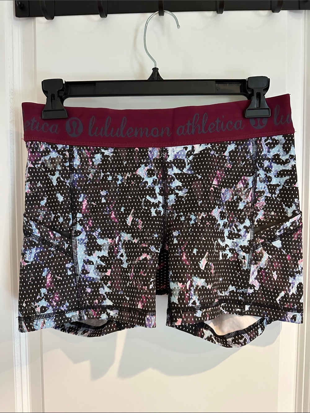 lululemon athletica Multicolor Abstract Athletic Shorts with Burgundy Waistband
